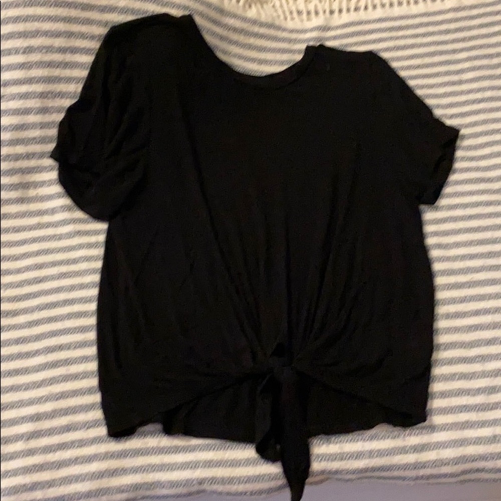 Black tied crop top shirt